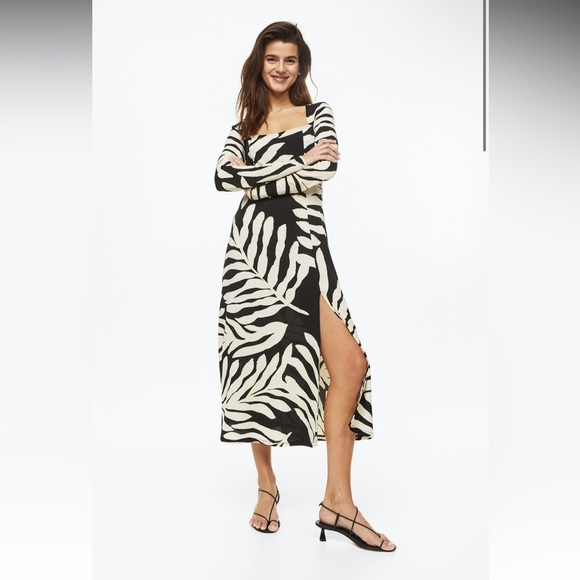 H&M Square Neck Black / Cream Leaf Tropical Print Jersey Midi Dress NWT- Size S - Picture 2 of 7